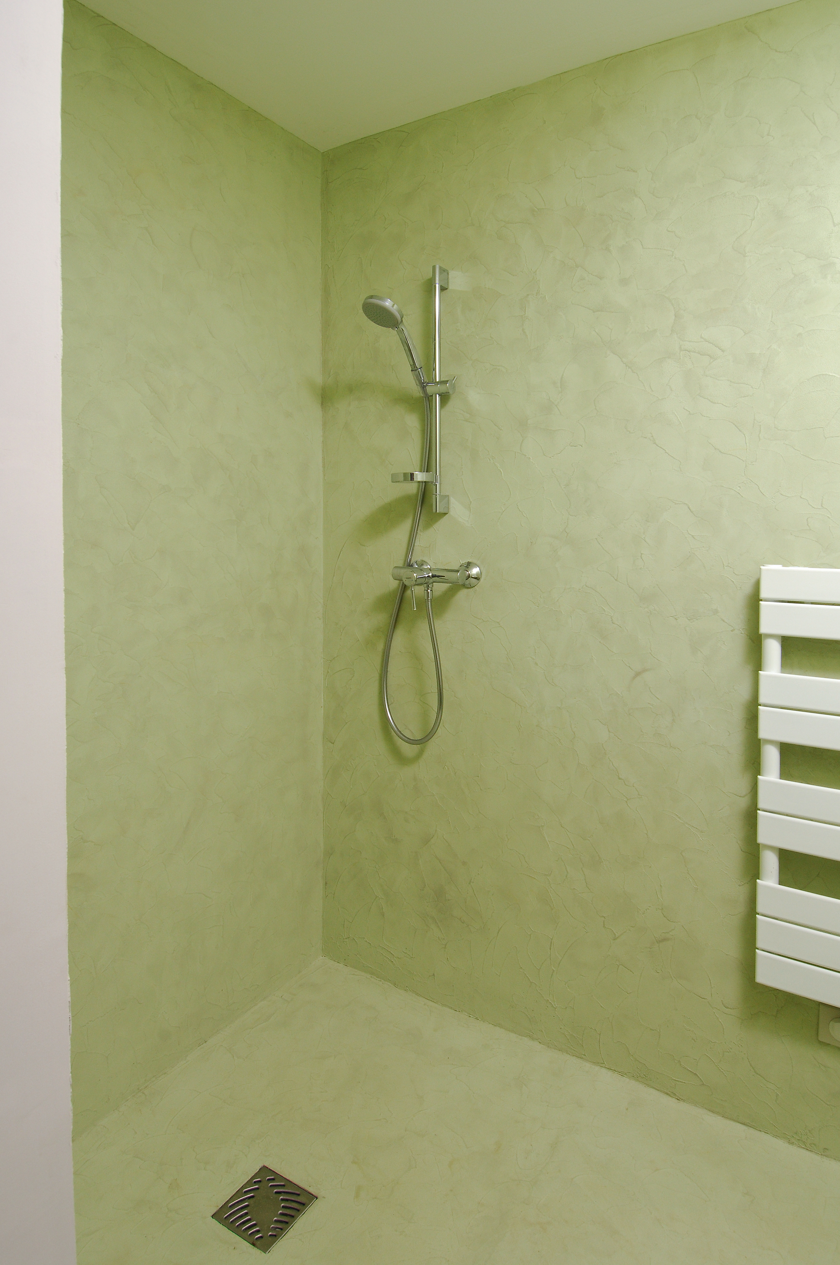douche-italienne-béton-ciré-sol-murs