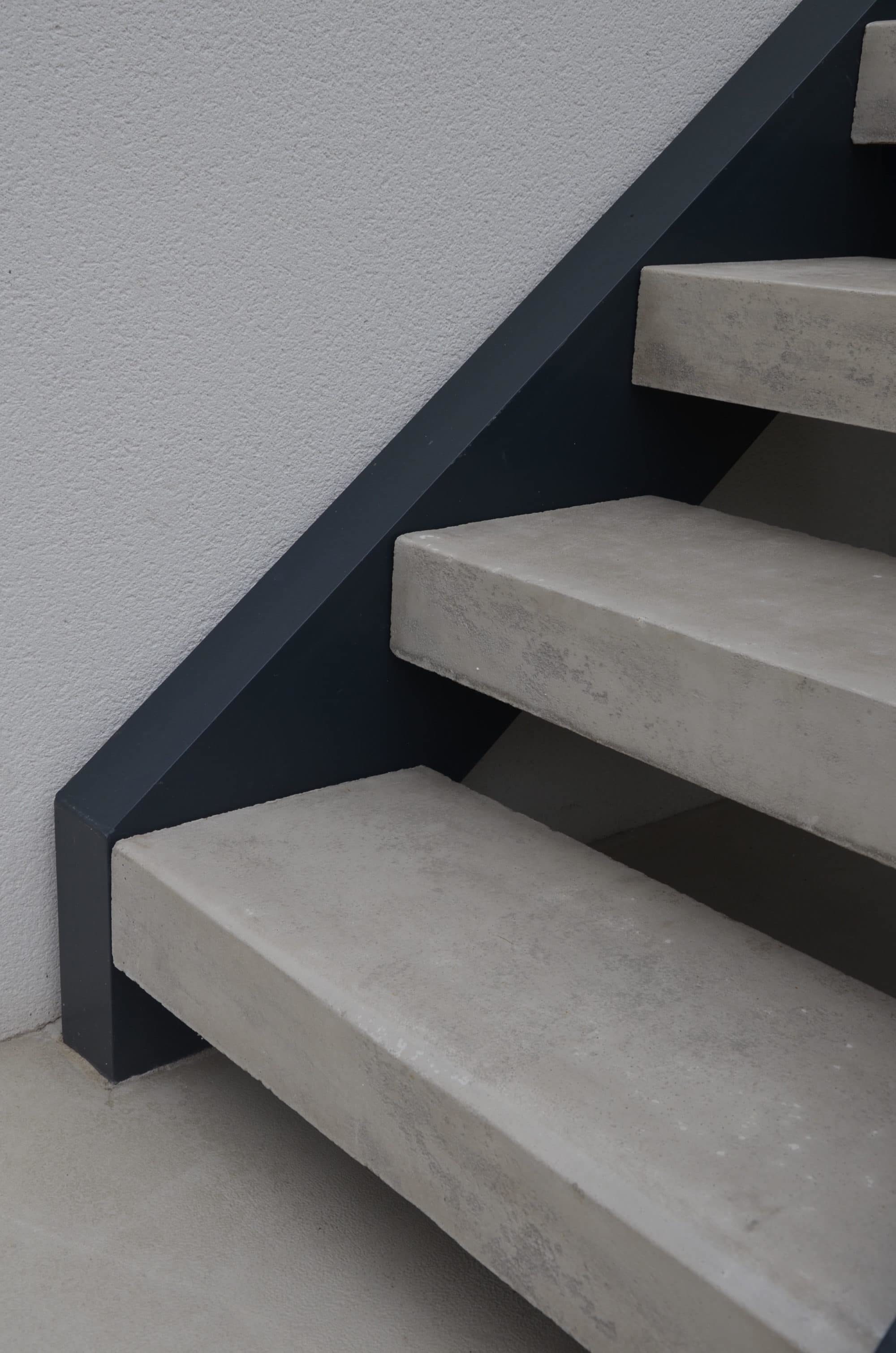 marches-escalier -béton-contemporain