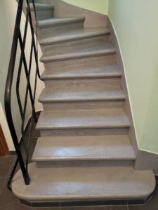 escalier-revêtement-béton-ciré