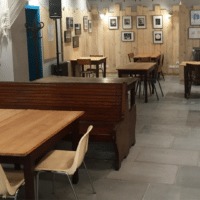 carrelage-béton-gris-restaurant