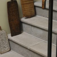 escalier-pierre-gris-béton