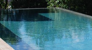 piscine-béton-cité-taupe