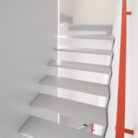 escalier-minimaliste-béton-ciré-Suisse