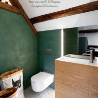 Murs de salle de bain béton ciré vert foncé Rouviere Collection en Moselle