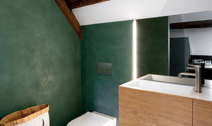 Murs de salle de bain béton ciré vert foncé Rouviere Collection en Moselle