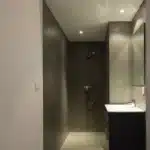 salle de bain béton ciré grise