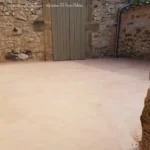 sol extérieur BC56-Taupe - réalisation SG Renov Habitat - Sol en béton ciré taupe pour terrasse extérieure, finition élégante et durable, réalisation Rouvière Collection