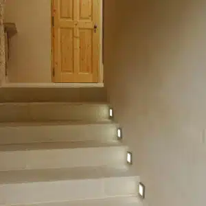 Escalier avec marches en béton décoratif Rouvière Collection, design élégant et durable